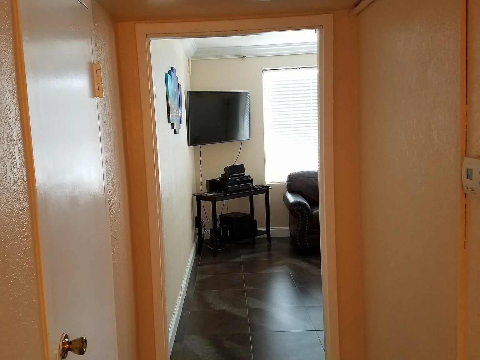 311 W Ashley St — Photo 2