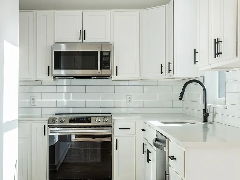 2521 Cecil B Moore — Photo 47