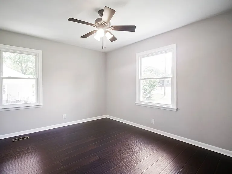 106 Napier Dr — Photo 23