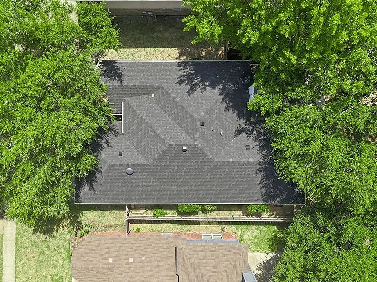 8812 Sabinas Trl — Photo 45
