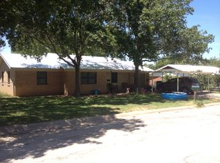 802 Meadowlark St, Hamilton, TX 76531