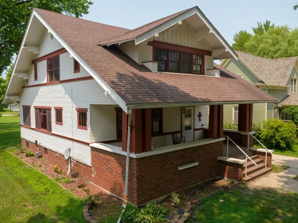107 3rd St S, Swea City, IA 50590