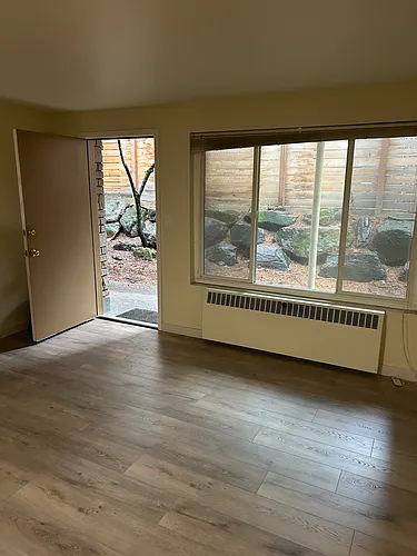 936 Broadway E #11 Photo 1