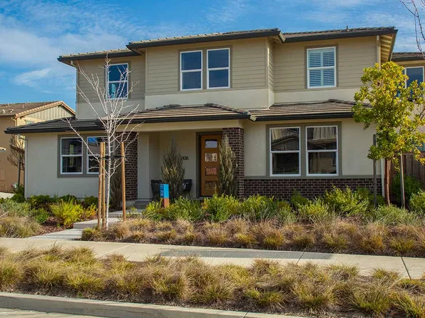2426 Lake Club Dr, Fairfield, CA 94533