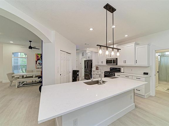 4th image of 11234 RIVERS BLUFF CIRCLE