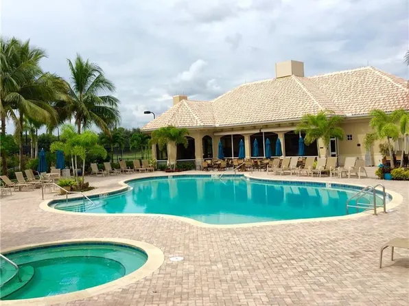 28064 Cavendish Ct APT 2404, Bonita Springs, FL 34135