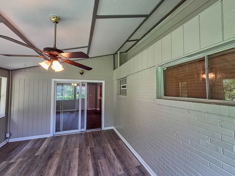 151 Mahoning Dr — Photo 15