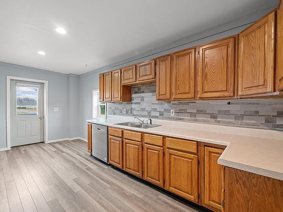 4th image of 10620 Harold Dr