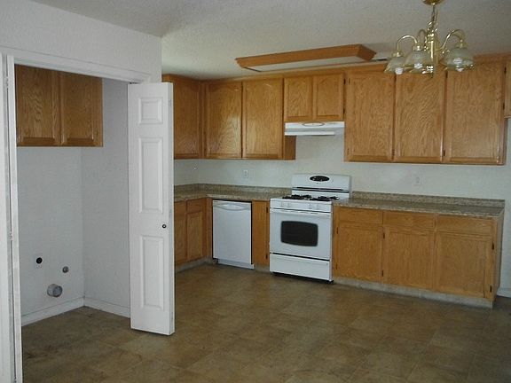 4th image of 981 Kenwood Ave