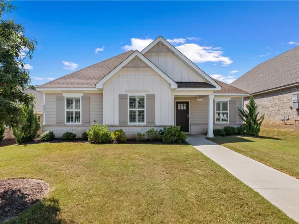 2033 Armistead Ln, Auburn, AL 36830