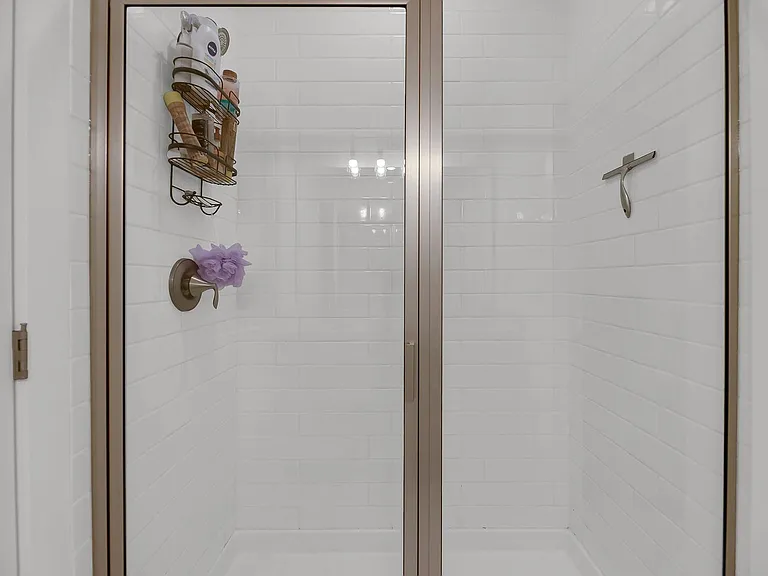 1549 Evergreen St — Photo 23