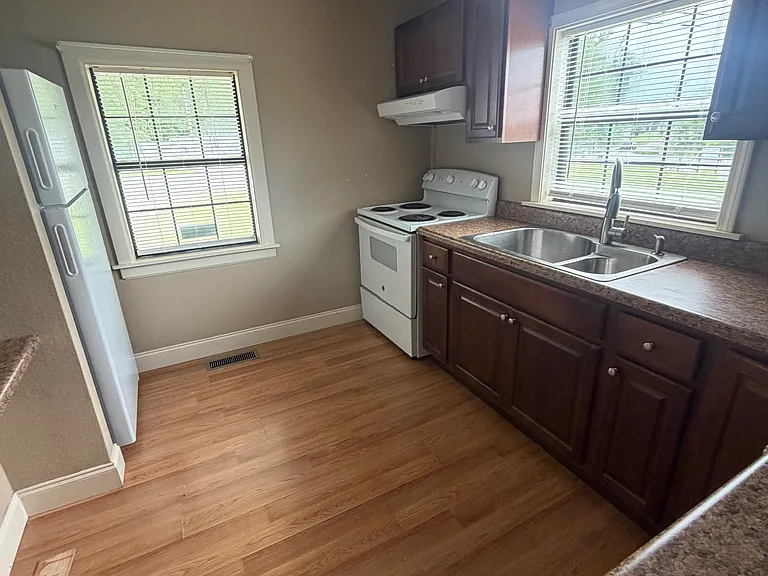 5612 Knoxville Hwy — Photo 1