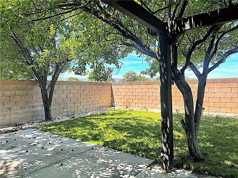 43401 Alep St — Photo 44