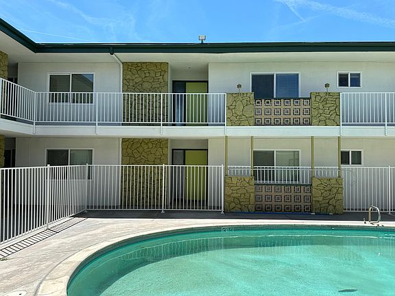 Courtyard area with common area BBQ