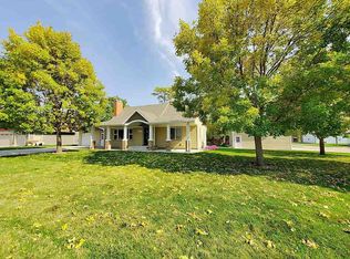 314 N 16th Ave, Broken Bow, NE 68822
