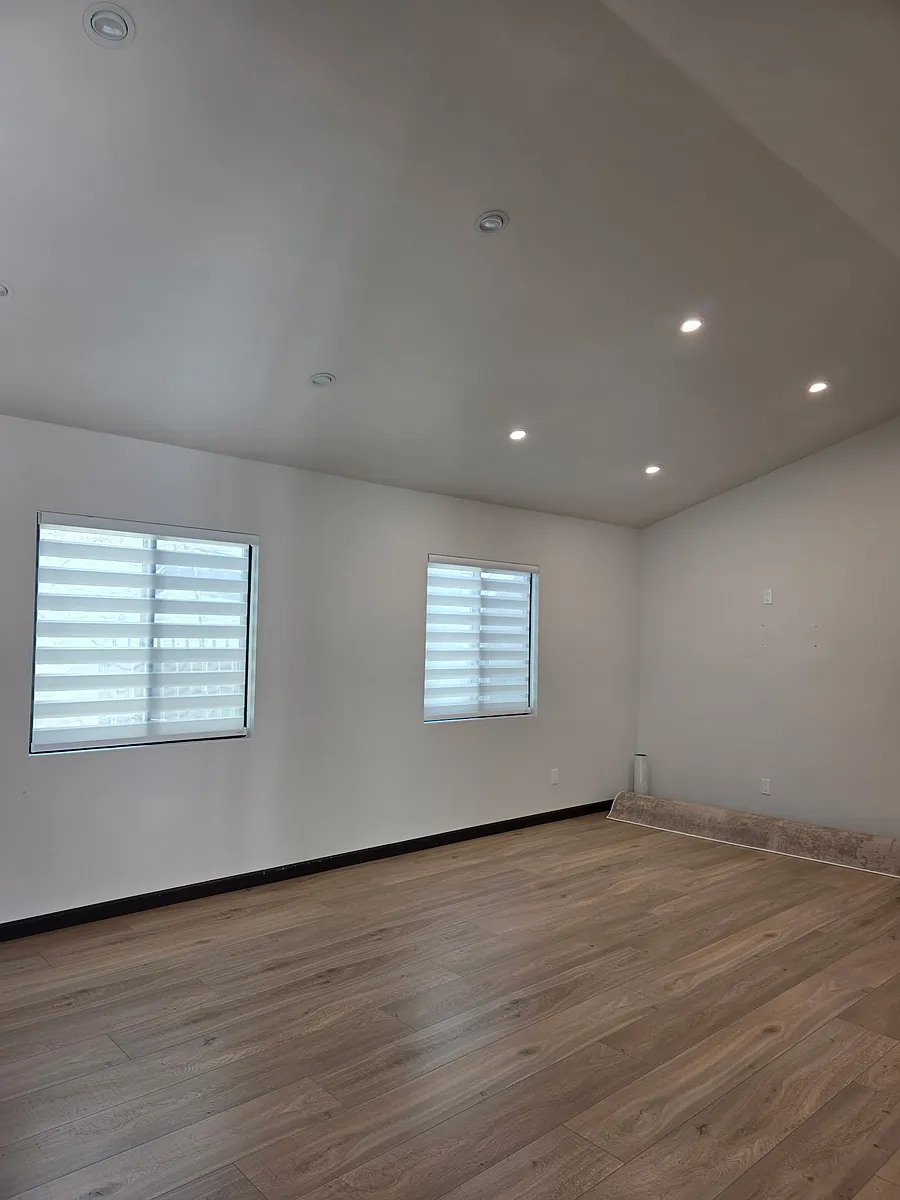 Building Photo - 2945 Sycamore Ave #A