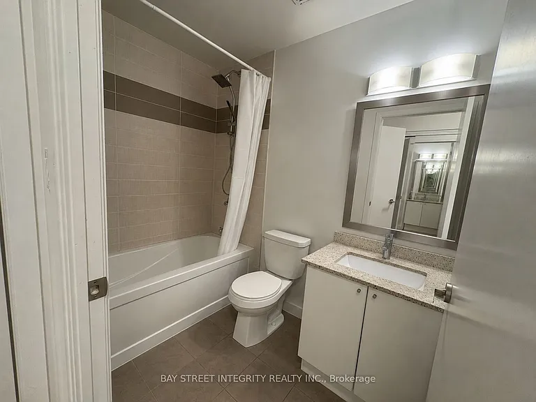 33 Bay St #307 — Photo 8
