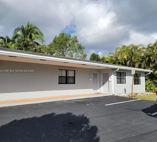 814 Finley Ct — Photo 1