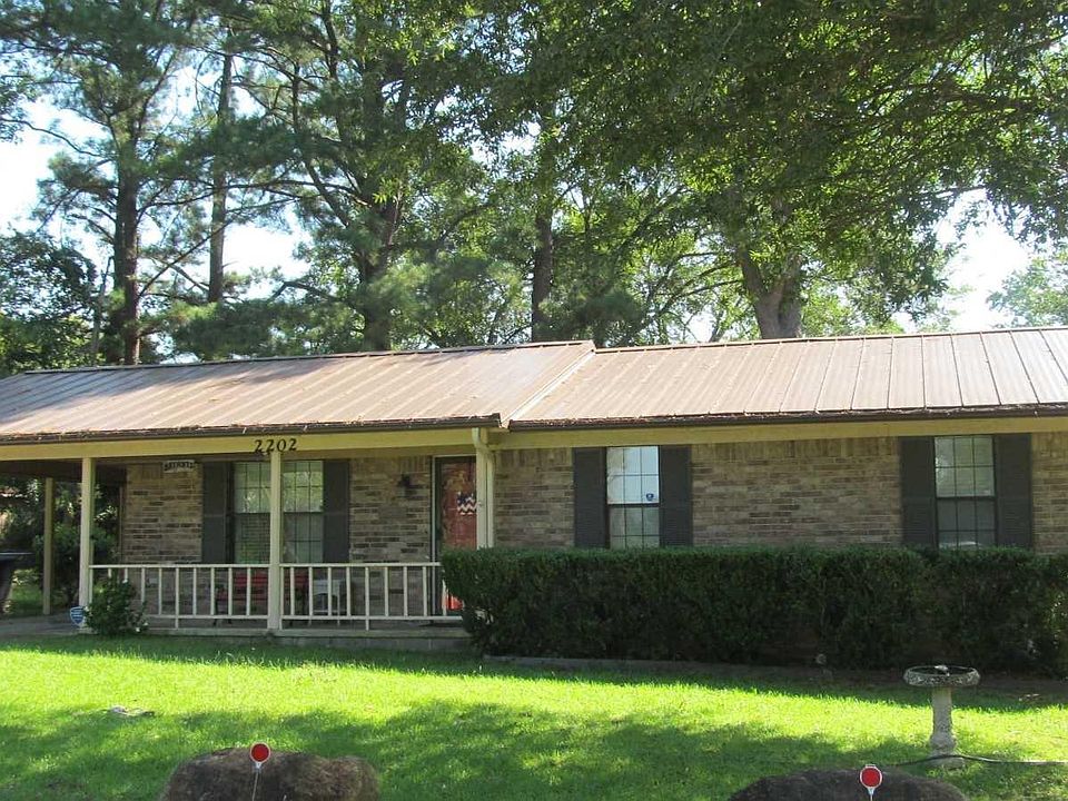 1st image of 2202 Ridgecrest Dr