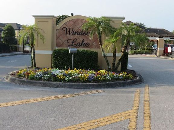 2nd image of 5431 Windsor Lake Cir
