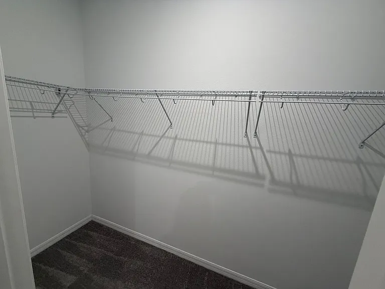 405 Eventide Ave — Photo 17