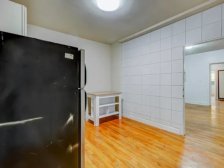 77 Wallis Ave #1F — Photo 32