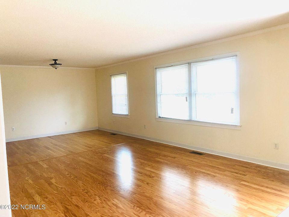 211 N Duplin Street, Wallace, NC 28466 Zillow