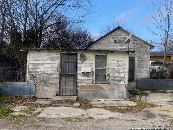 1115 Smith Alley, San Antonio, TX 78207