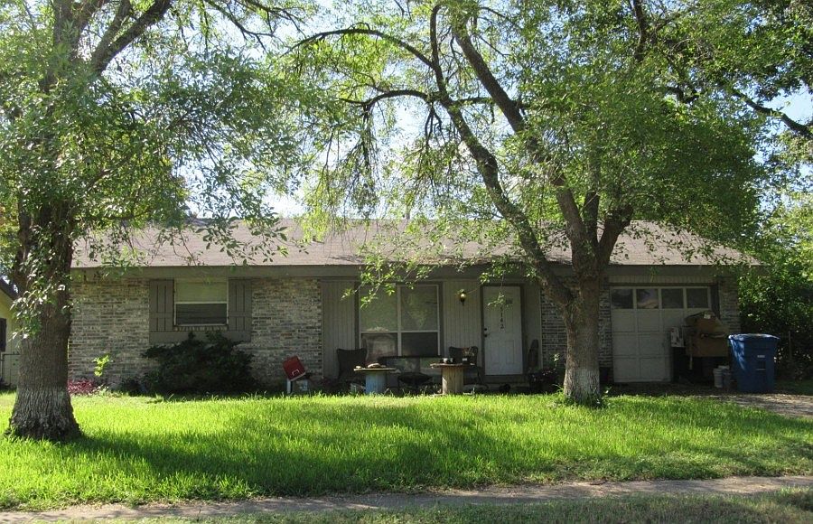 1st image of 5142 Village Lawn