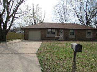 210 E Berry St, Republic, MO 65738
