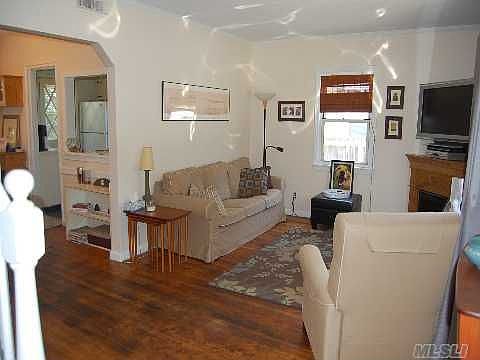 2nd image of 527 Olive Blvd