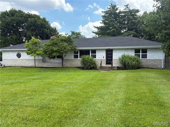 504 Wren Ave, Ballwin, MO 63021