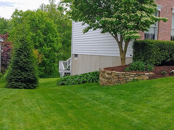 3rd image of 613 Hickory Overlook Dr