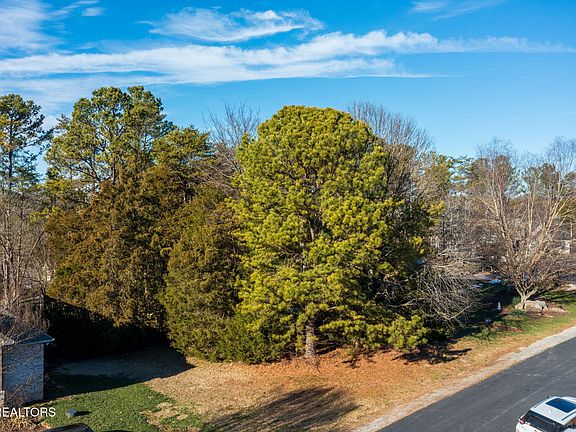 2nd image of 313 Gadusi Ln