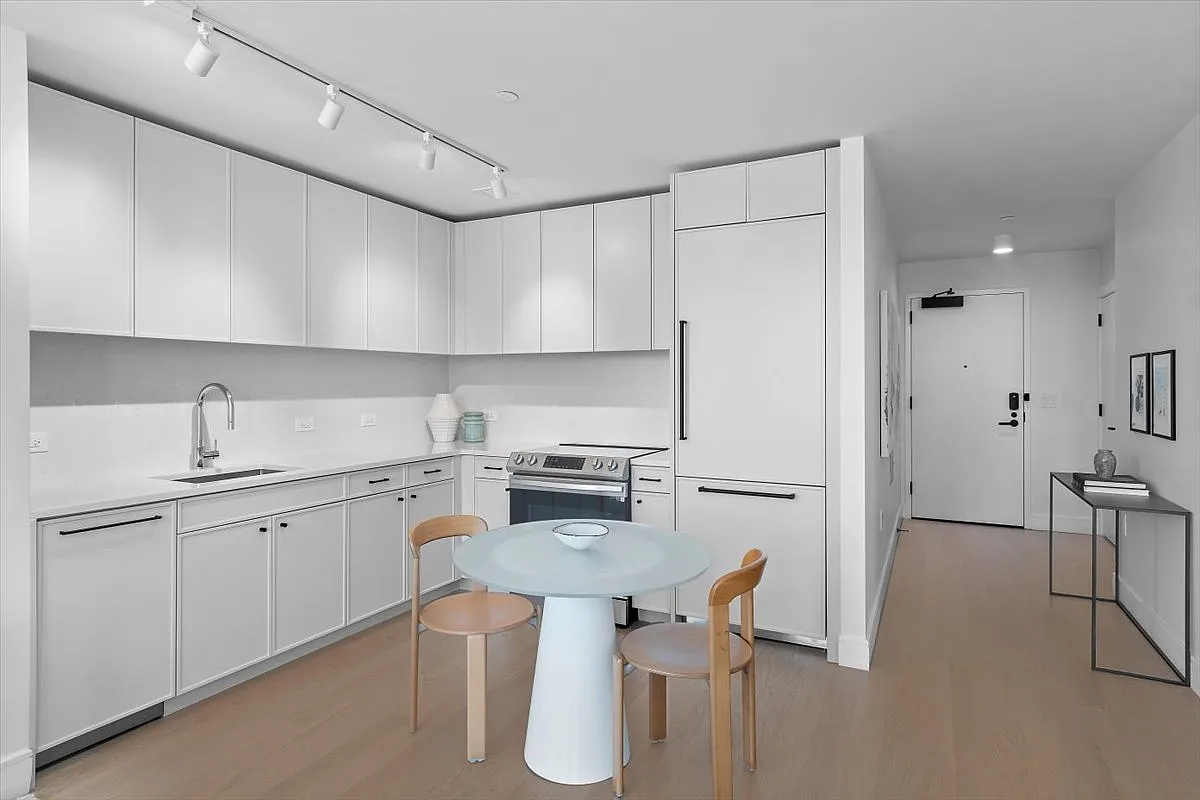 420 Carroll Street — Photo 2