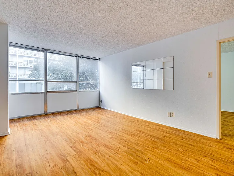 1800 Lavaca St #214 — Photo 13