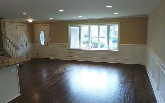 5th image of 332 Desmond Dr
