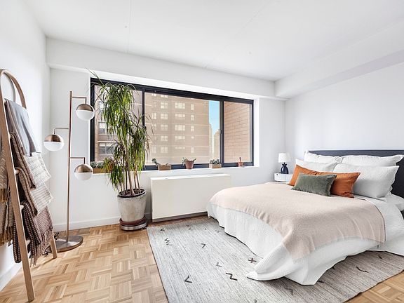 4th image of 200 E 87th St #14L
