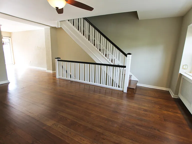346 E Meehan Ave — Photo 6