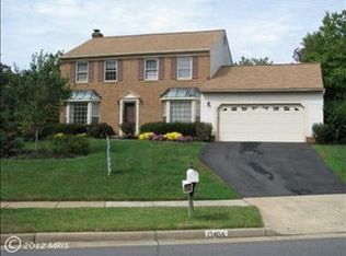 13404 Springhaven Dr, Fairfax, VA 22033