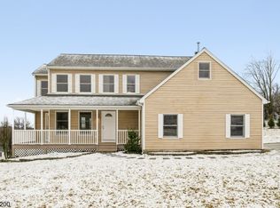 1 Valley View Ct, Newton, NJ 07860