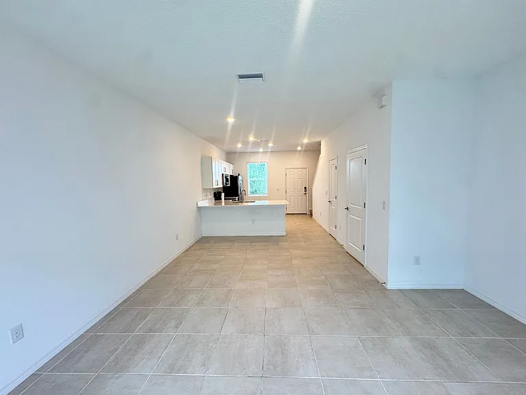 8528 Daybreak St — Photo 6