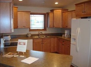 1532 16th St SW, Minot, ND 58701