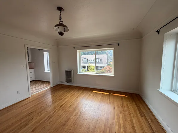 1334 NW 25th Ave APT 301, Portland, OR 97210