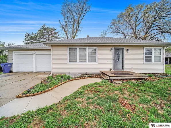 1525 Boswell Ave, Crete, NE 68333