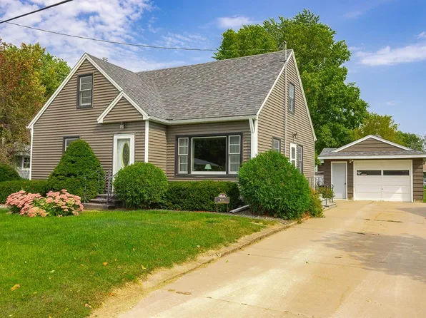 116 Park Ave N, Vermillion, MN 55085