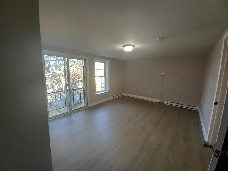 31 New London Ave #10 — Photo 6
