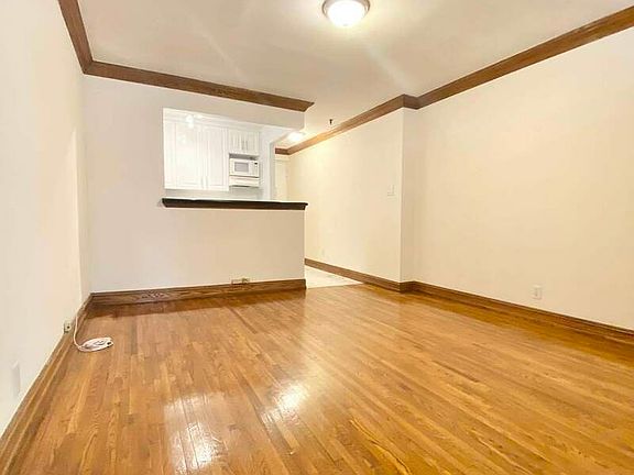 3rd image of 1570 1st Ave APT 7C