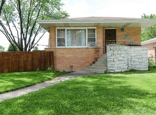 9058 S Parkside Ave, Oak Lawn, IL 60453