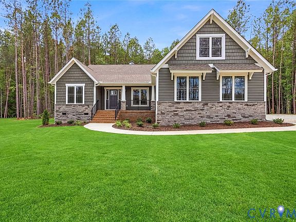 3rd image of 2203 Walnut Tree Blvd